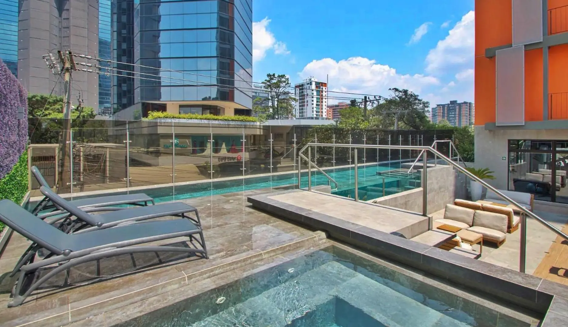 Apartamento En Centro De La Ciudad De Guatemala Zona 10 Edificio Eon